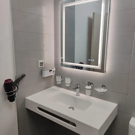 Serene Luxury With Pool - Viento Azul Apartment *