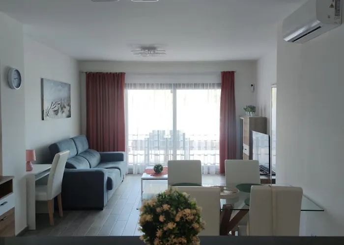 Serene Luxury With Pool - Viento Azul * Антигуа